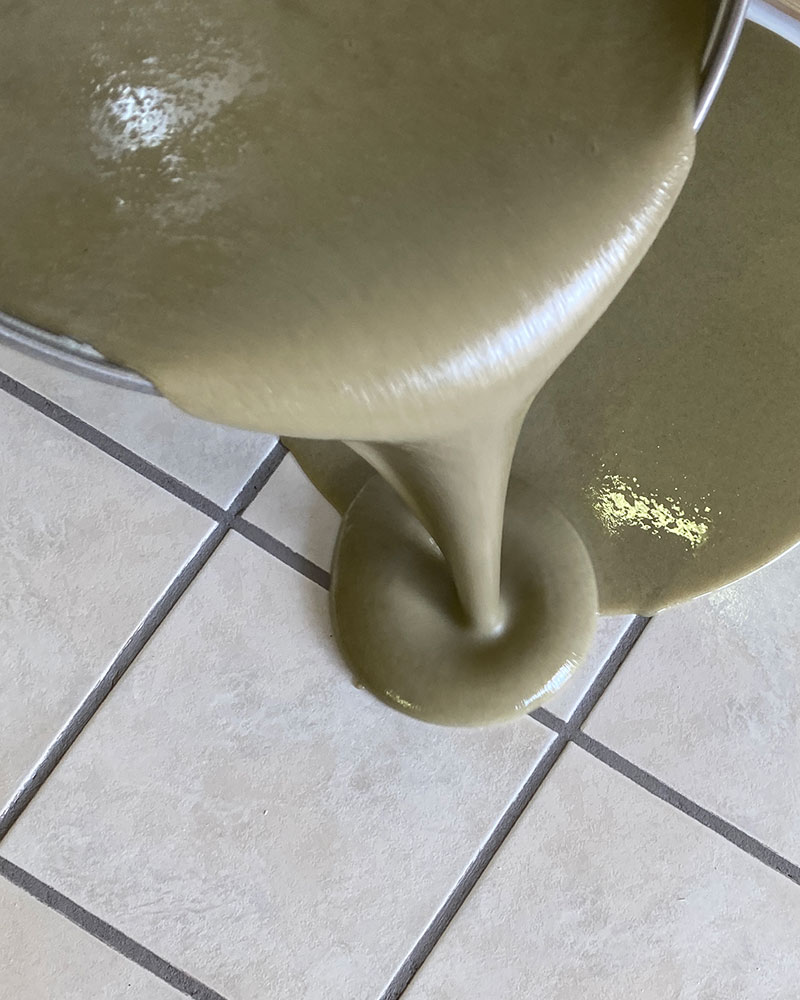 KABRIC Floor Smooth Prepare er et 2K epoxy primer med udfyldende evne. Det skal bruges til gulve som er ujævne.