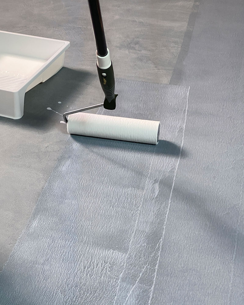 Sørg for at rulle i lange, lige baner og holdt et jævnt tryk på rullen undervejs. 